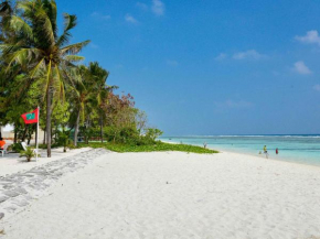  Coconut Tree Hulhuvilla Beach  Мале